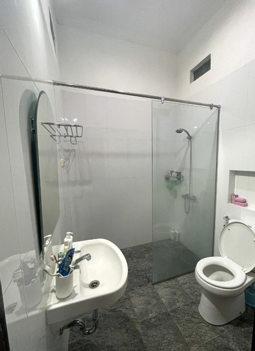 Bathroom 6