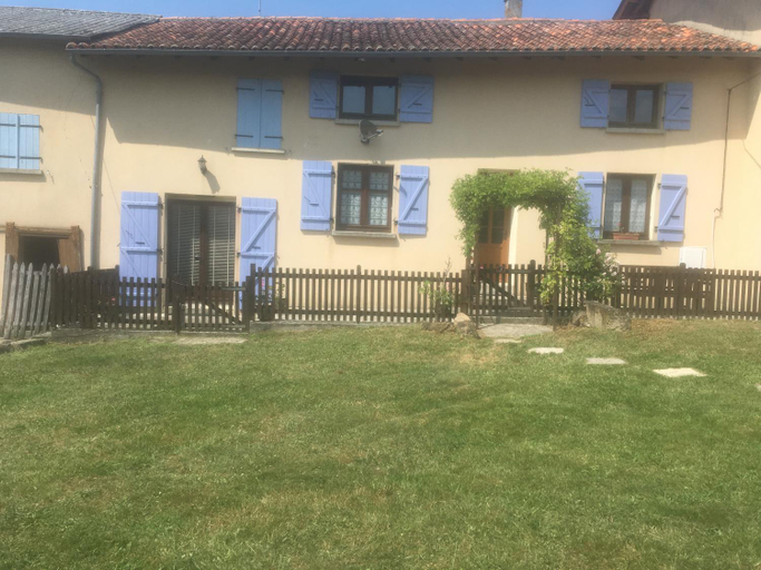 Others 5, La Croix Gites, Charente
