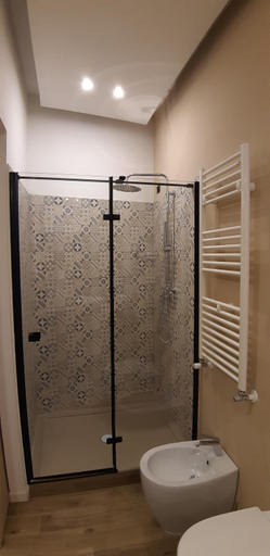 Others 5, B&B Diamond, Reggio Di Calabria