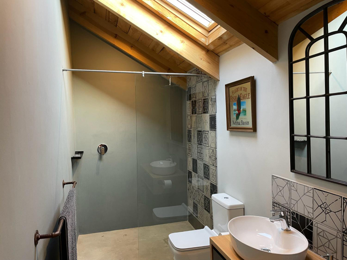 Bathroom 2, Lekkerberg, West Coast