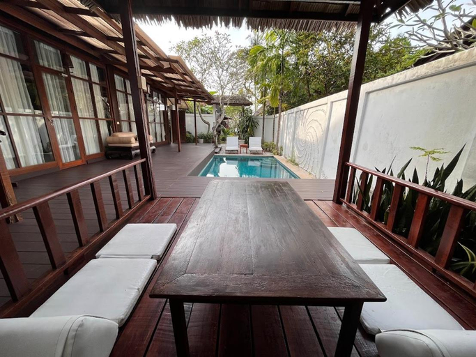Swimming Pool 11