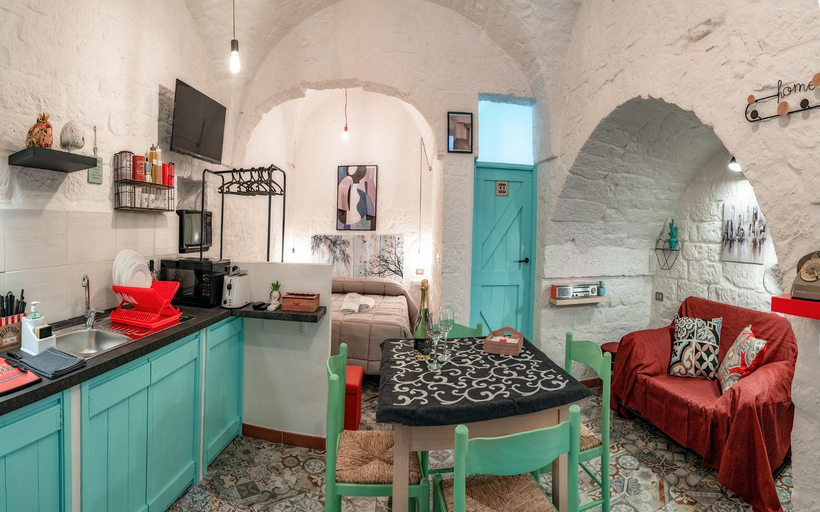 Food & Drinks 3, Casa Vacanze “House on the Left”, Brindisi