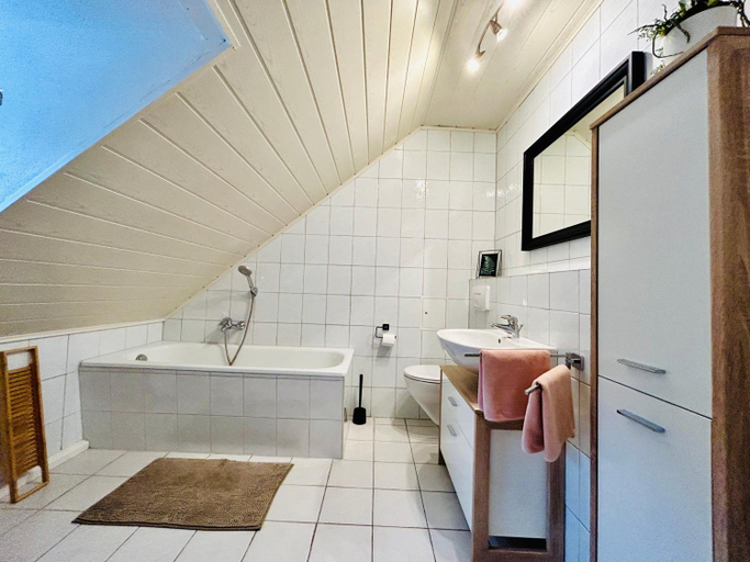 Bathroom 3, Pension Weiberwirtschaft, Erzgebirgskreis