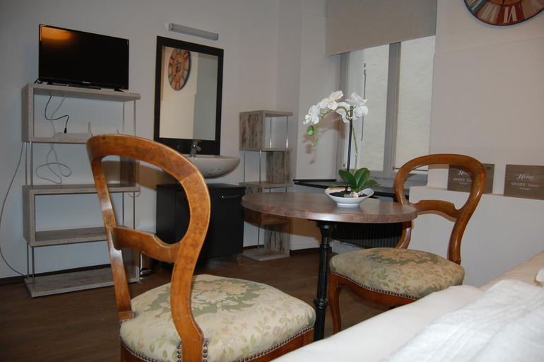Dining Room 24