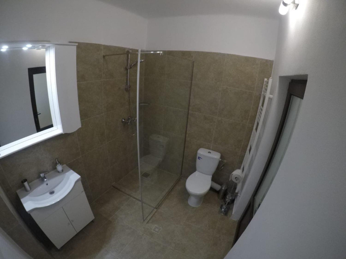 Others 4, Casa Evanti, Selimbar
