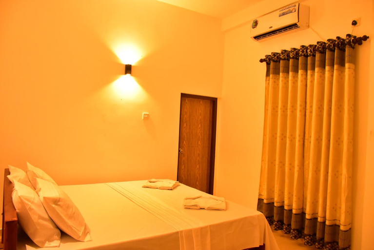 Bedroom, Pelican Lake safari resort, Embilipitiya