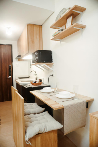 Others 3, Manila Serenity: Stylish Studio Retreat in QC, Quezon City