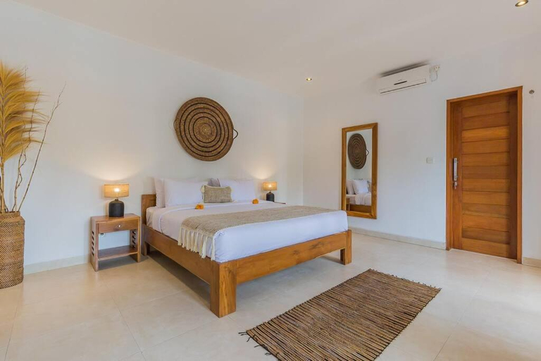 Bedroom 2, Villa Lima - 5 bdrs, BBQ, Living room with Ac and private pool, Badung