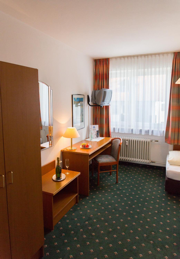 Bedroom 2, Hotel Cosima, Ebersberg