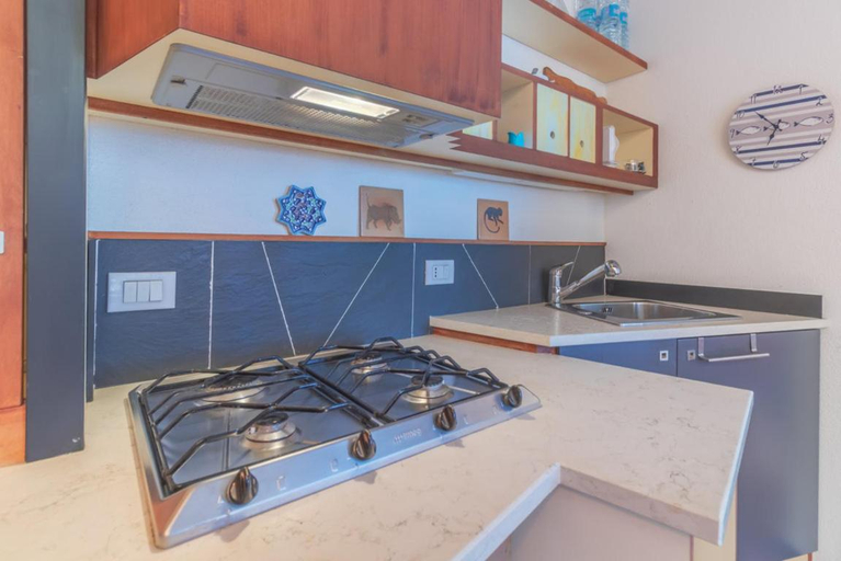 Others 3, CASA GIADA A due passi dal porto di Camogli, Genova