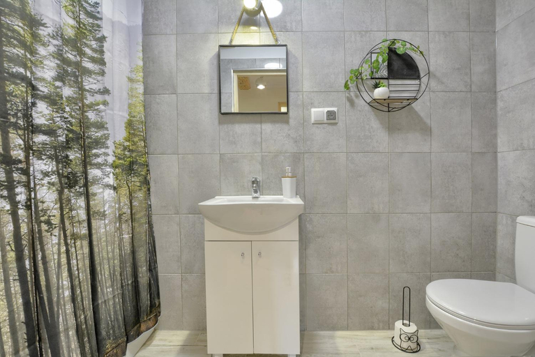Bathroom 2, Siedlisko Krasna, Lubań