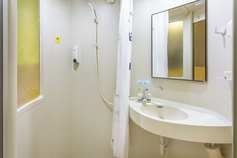 Bathroom 3, yibaijiudianshanghaichanghaiyiyuandian, Shanghai