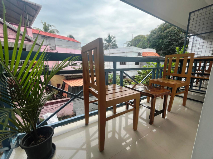 Others 5, Segundo Home, Ernakulam