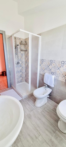 Others 3, B&B Torre Turrisi, Palermo