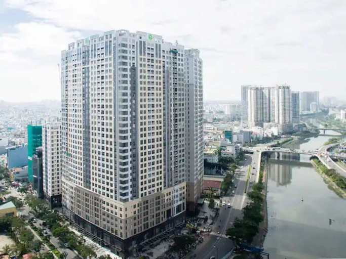 Prestige Saigon Royal - Modern Apartment, District 4