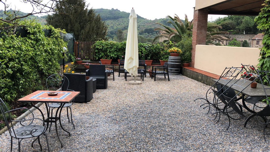 Food & Drinks 4, Il Chiostro Appartamenti & Suites, Livorno