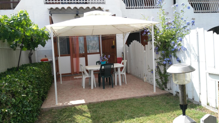 Others 5, Appartamenti in Villa Nicanda, Cagliari