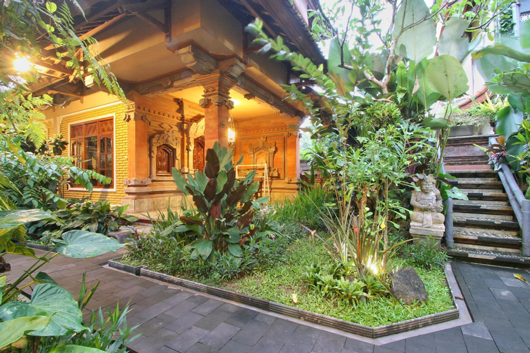 Exterior 1