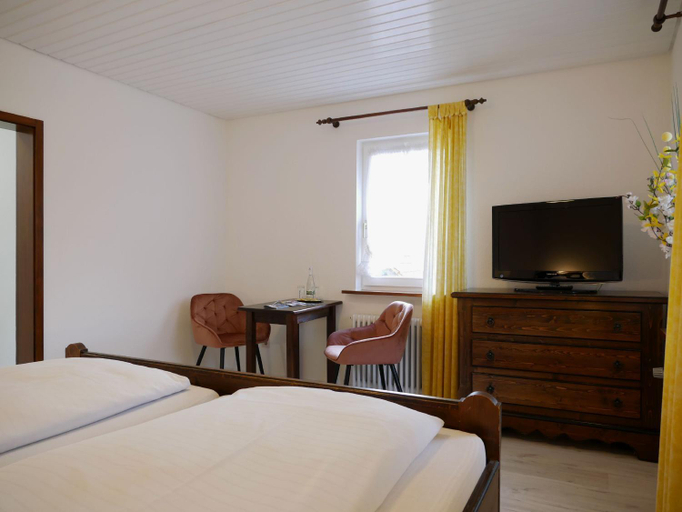 Bedroom 2, Seebach-Hotel, Ortenaukreis