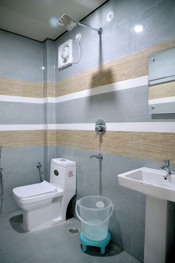 Bathroom 4, Ditya Destiny's JK River View Resort, Garhwal