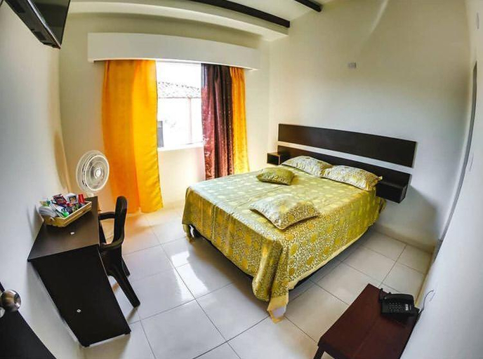 Bedroom 2, Hotel Palms Central, Palmira