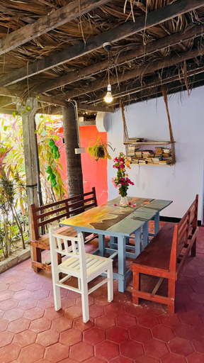 Food & Drinks 2, Lobster Inn, Trincomalee Town and Gravets