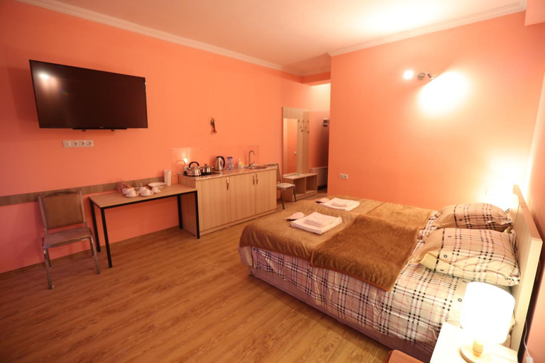 Bedroom 1, Hotel Caucase, Tbilisi