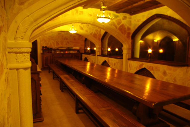 Food & Drinks, Auberge Toison d'Or, Pyrénées-Atlantiques