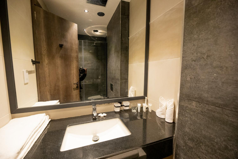 Bathroom 4, Sincerely Yours Suites & Serviced Apartments, Dagoretti North