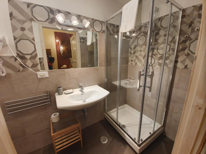 Bathroom 3, Corso 211 Beds & Suites, Napoli