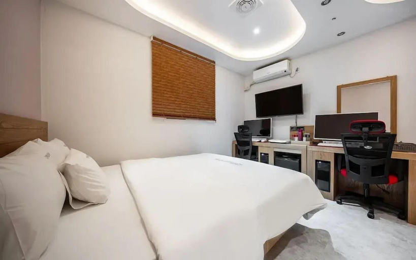 Bedroom 3, Zavolle Hotel, Suwon