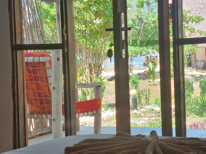 Bedroom 2, Jaribu Beach Hotel, Kusini