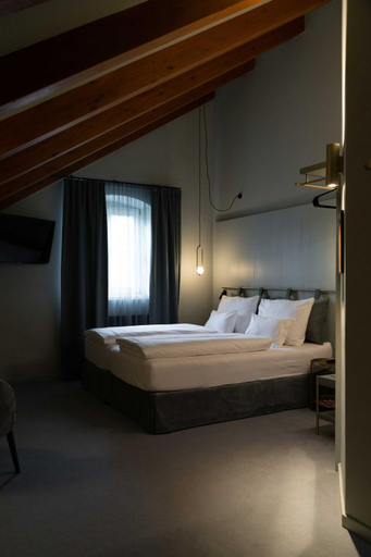Bedroom 2, Altstadthotel Weißes Kreuz, Innsbruck