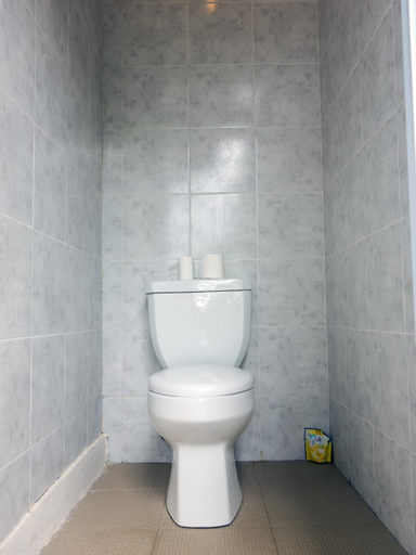 Bathroom 13