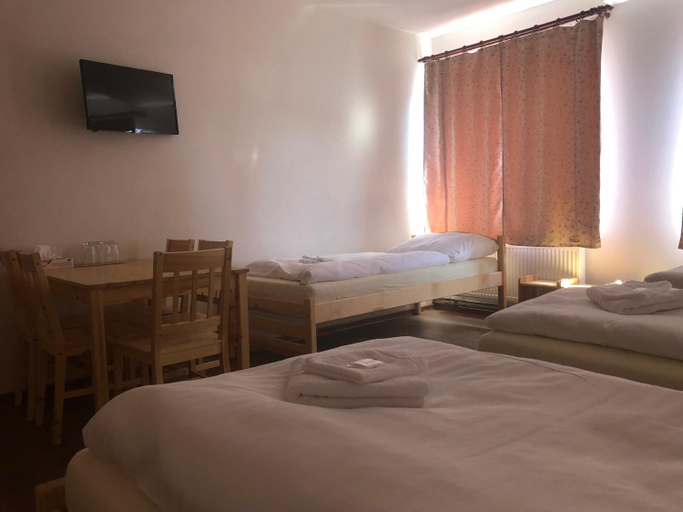 Others 5, Restaurace - Pension Hvezda, Děčín