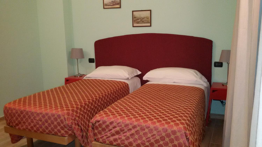 Bedroom 2, CerrutiHotel, Vercelli
