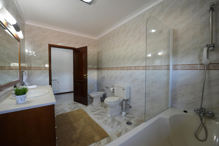 Bathroom 4, Villa 281, Esposende