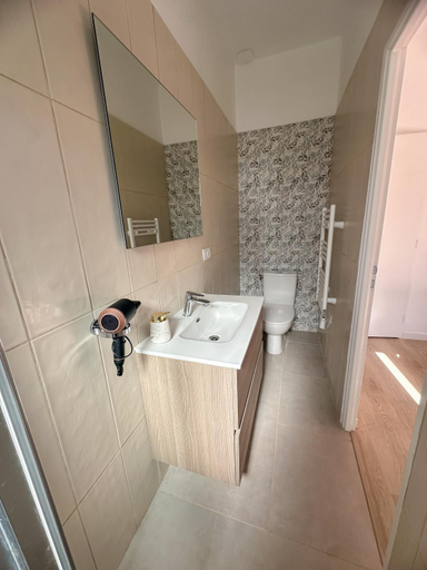 Others 4, Face Cite - Chambres D'Hotes - Parking & Garage Gratuit - Wi-Fi Gratuit, Aude