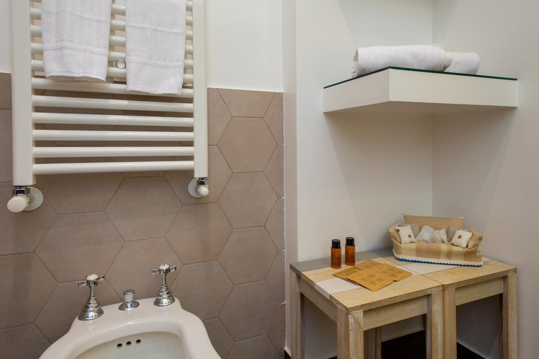 Bathroom 2, Zefiro Home, Rome