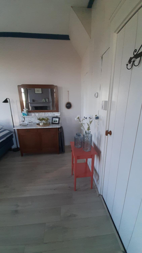 Others 3, B&b Hoogholtje, Bedum