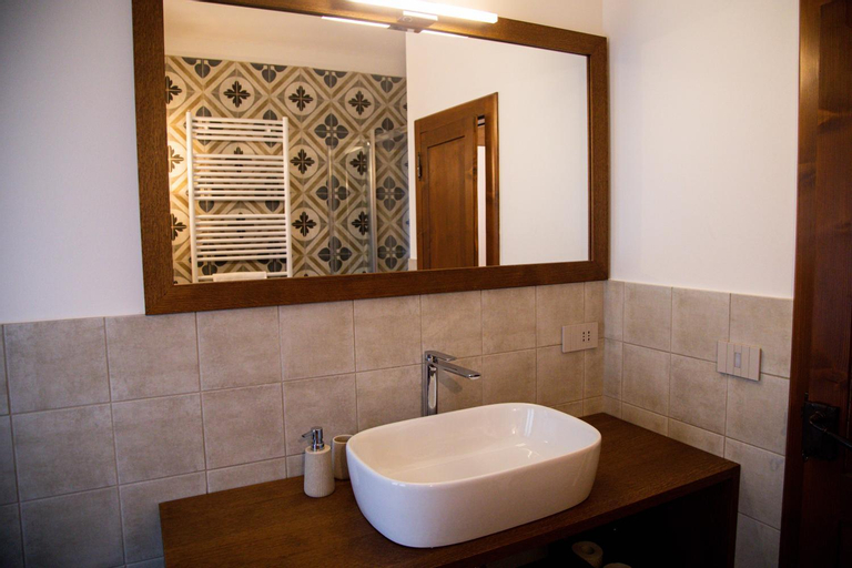 Bathroom 9