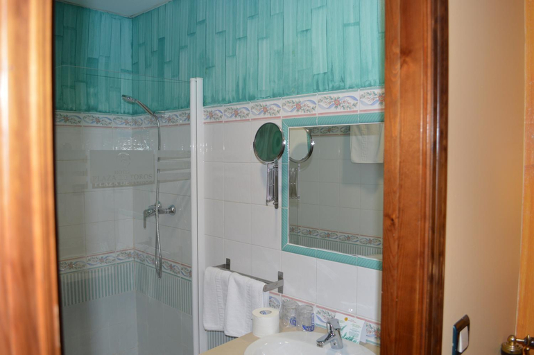 Bathroom 4, Plaza de Toros, Málaga