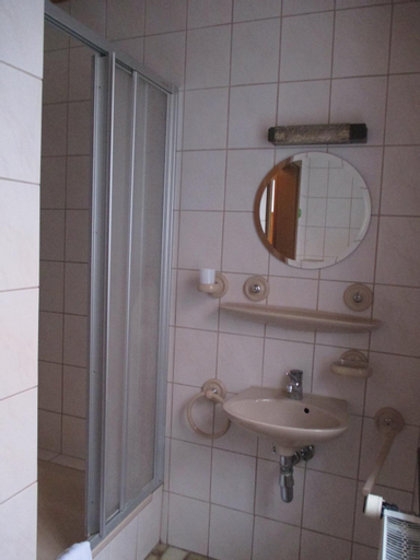 Bedroom 3, Weingut und Gastehaus Vongerichten, Südliche Weinstraße