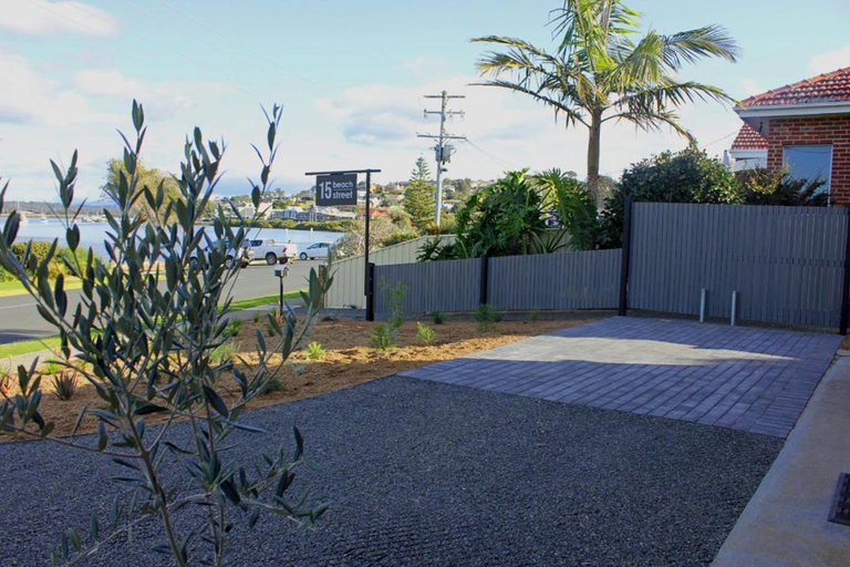 Exterior & Views 1, 15 Beach St, Bega Valley