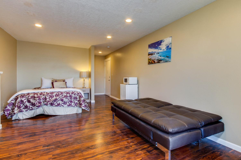 Bedroom 8