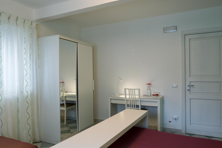 Others 5, B&B Porta Della Sicilia, Messina