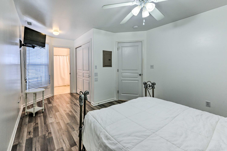 Bedroom 2, Wildwood Condo Walk to Beach and Water Parks!, Cape May