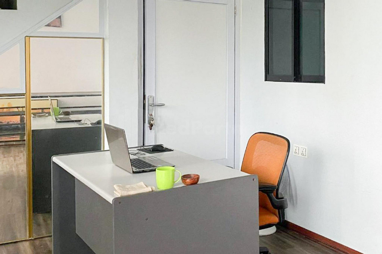 Public Area 3, Wisma Pinggir Mitra RedDoorz, Tanjung Pinang