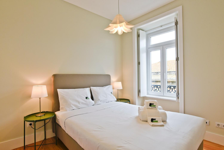 2, BmyGuest - Arroios Cosy Apartment, Lisbon