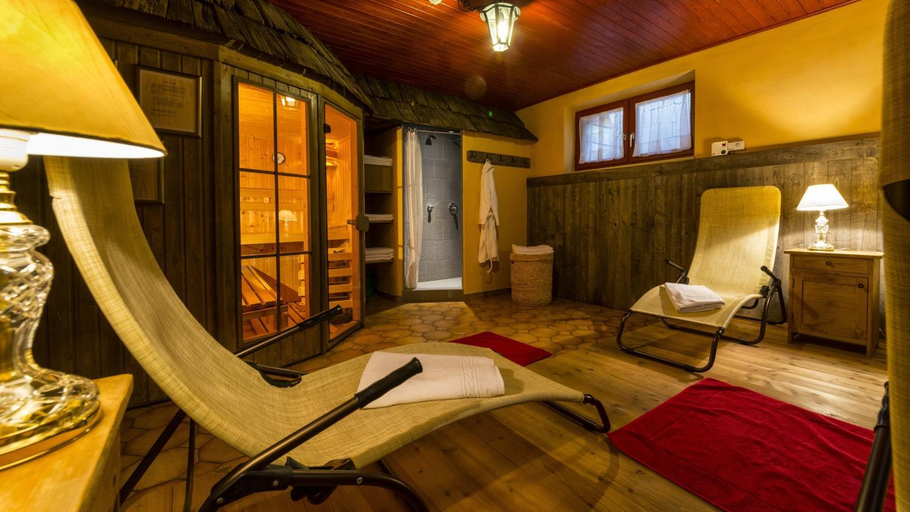 Bedroom, Hotel Scherer, Bolzano